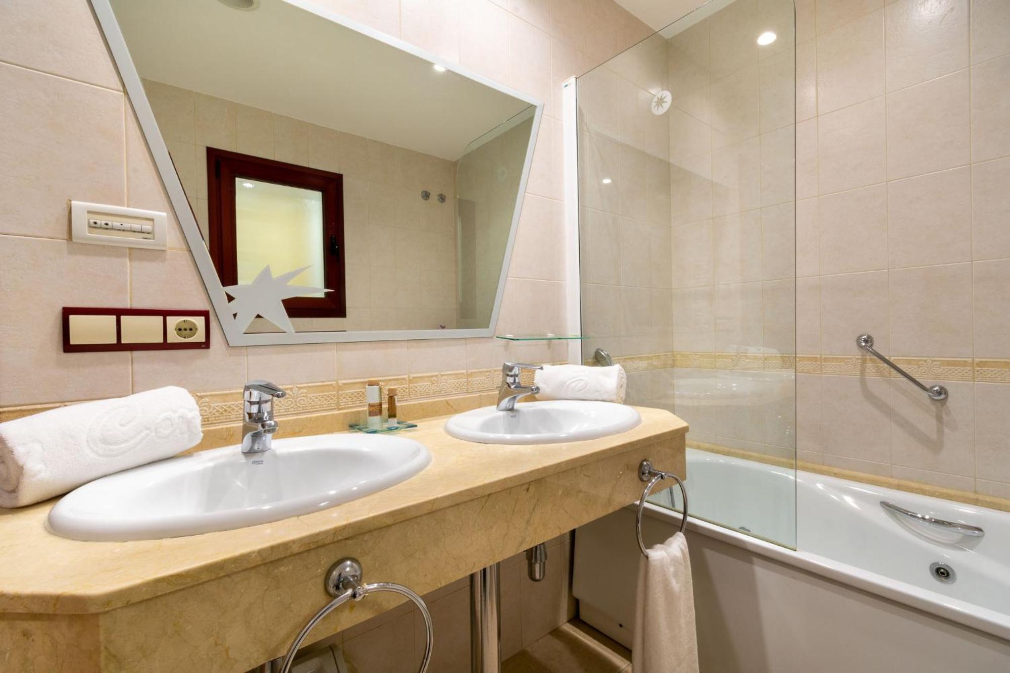 Apartamentos Albir Confort 2 Dormitorios El Albir ภายนอก รูปภาพ